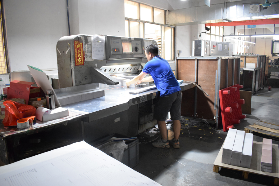 GUANGZHOU YM PACKAGE PRODUCTS CO.,LTD. dây chuyền sản xuất của nhà sản xuất