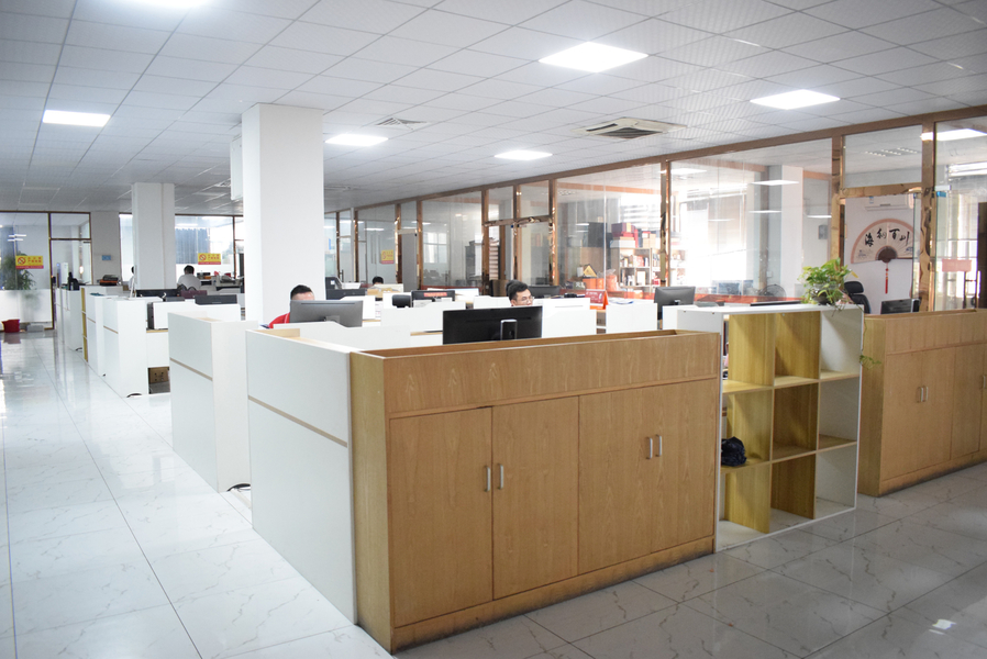 GUANGZHOU YM PACKAGE PRODUCTS CO.,LTD. dây chuyền sản xuất của nhà sản xuất