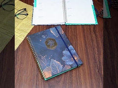 Nghệ thuật Tự suy ngẫm Hàng ngày: Sổ tay viết tay cho Suy nghĩ & Kỷ niệm